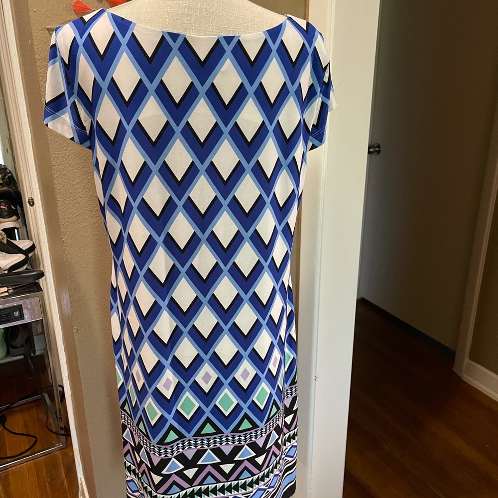 Dress - Picture 3 of 3